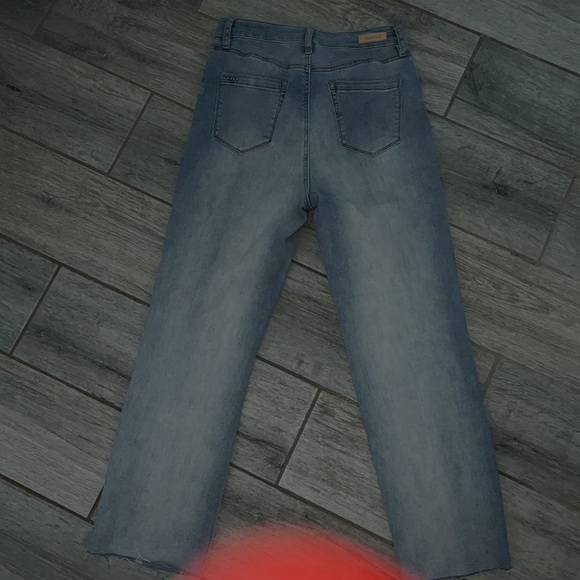 BLANK NYC The Baxter Straight Distressed Jeans - Picture 8 of 11